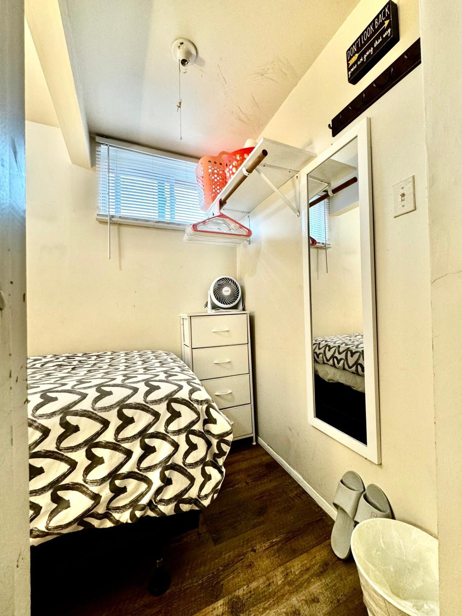 Tiny Private Room On The 1St Floor With Shared Bathroom Near Seatac Airport And Downtown Seattle Exterior foto